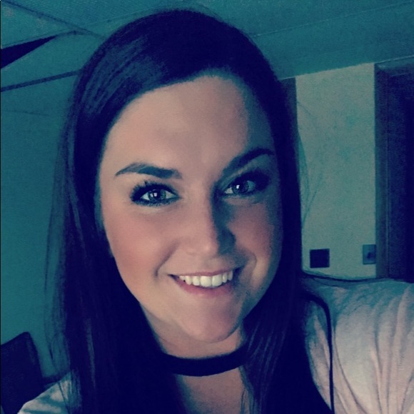 Meet your Posher, Taylor - Picture 1 of 1